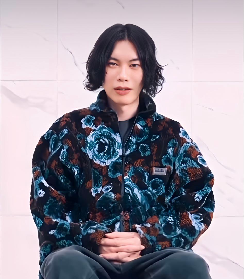 米津玄師　着用　martin rose ジャケット