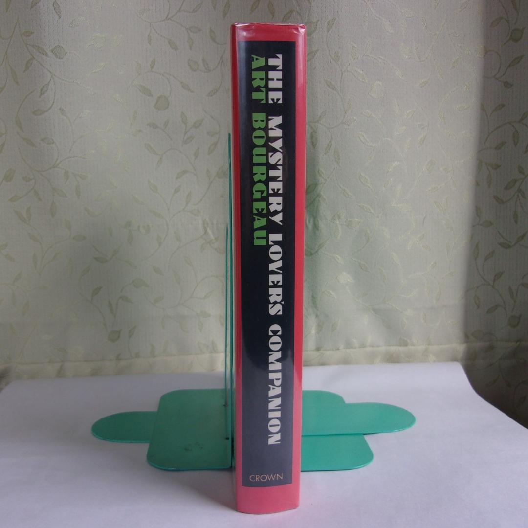 2,500冊以上のミステリーを紹介・評価したガイドブック